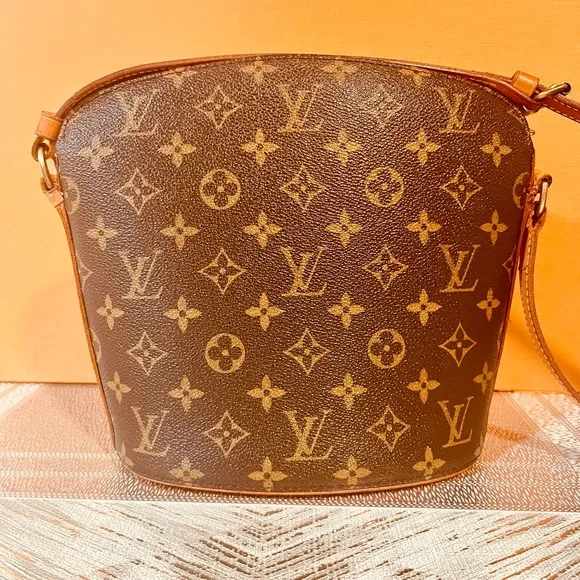 Louis Vuitton Brown Monogram Shoulder Bag - Picture 6 of 16